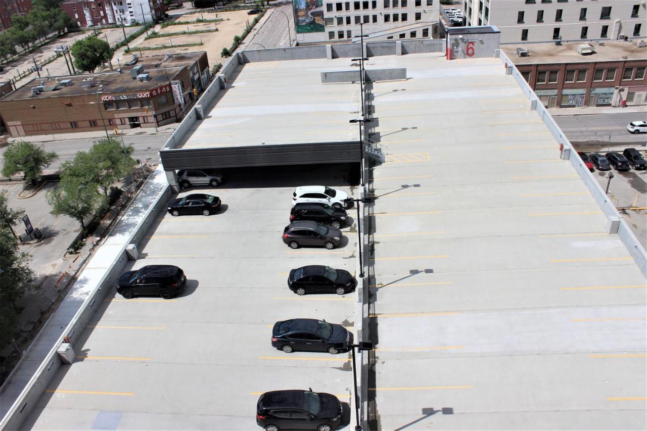 Luxury Skyline Condo In Downtown Free 24/7 Parking Winnipeg Exterior foto